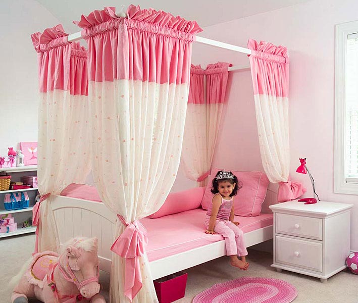 15 Cool Ideas For Pink Girls Bedrooms  DigsDigs