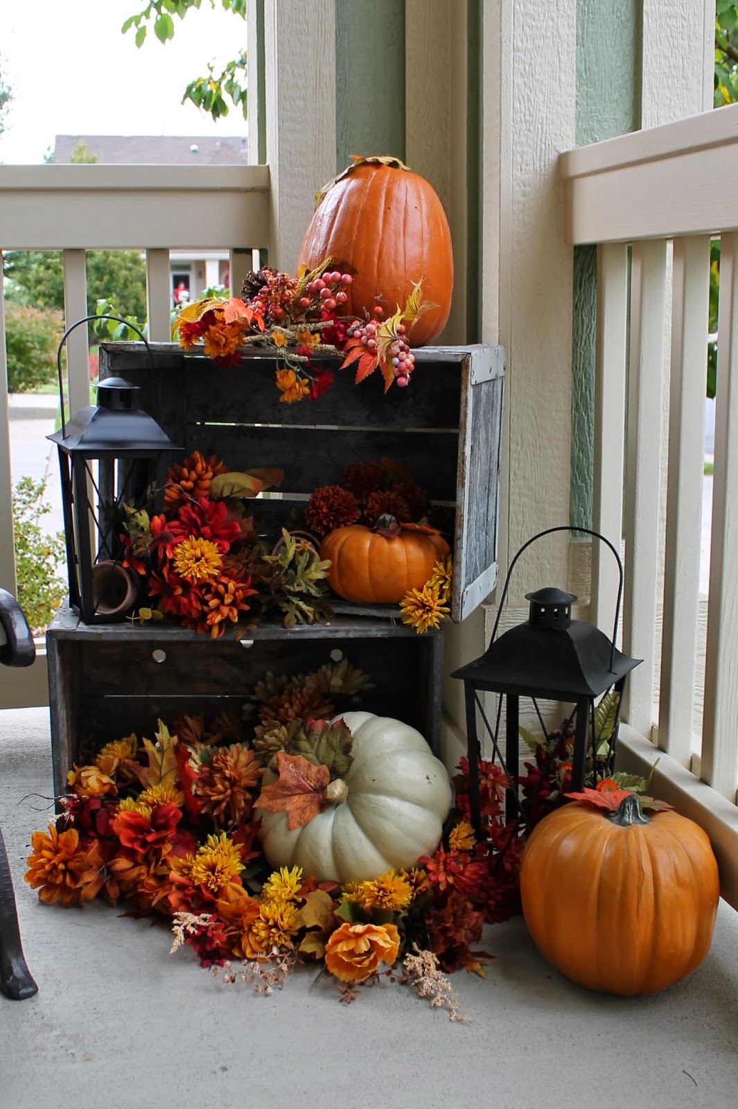 85 Pretty Autumn Porch D cor Ideas DigsDigs