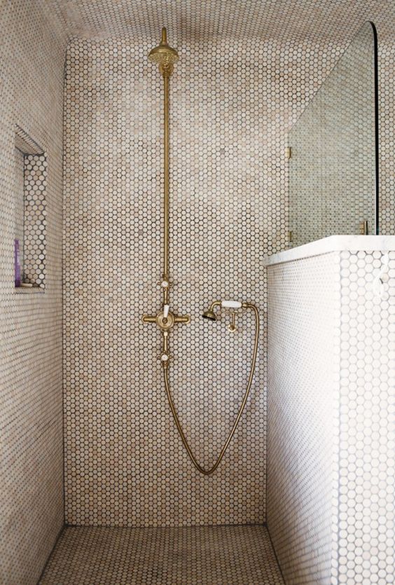 19 Creamy Penny Shower Tiles 
