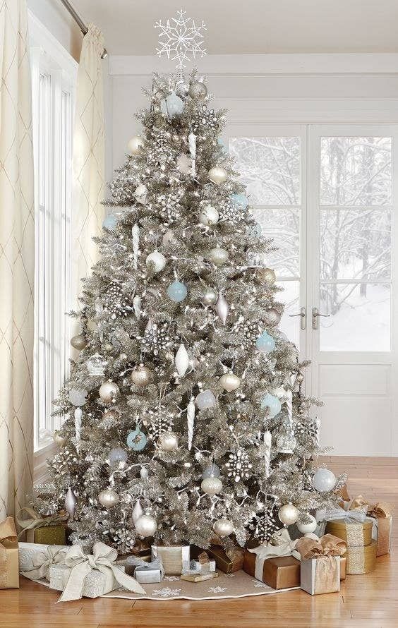 64 Beautiful Silver Christmas Decor Ideas Digsdigs