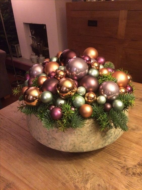 51 Awesome Ways To Use Christmas Balls and Ornaments In Decor ...