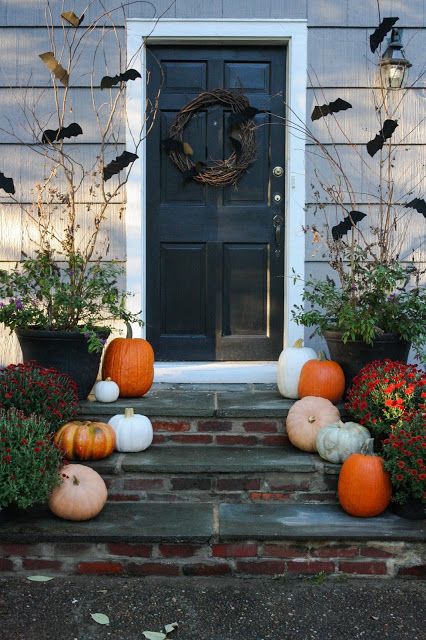 54 Cozy Rustic Halloween Decor Ideas - DigsDigs