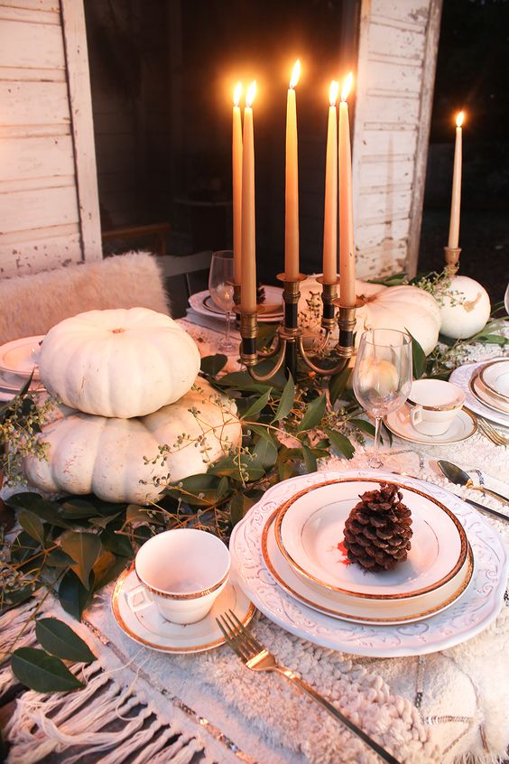 57 Natural Thanksgiving Table Settings - DigsDigs