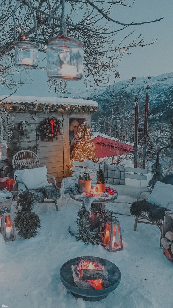 55 Cozy And Beautiful Winter Terrace Décor Ideas - DigsDigs