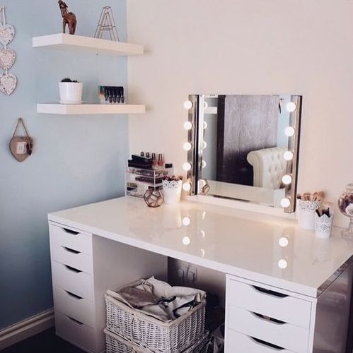young girls dressing table