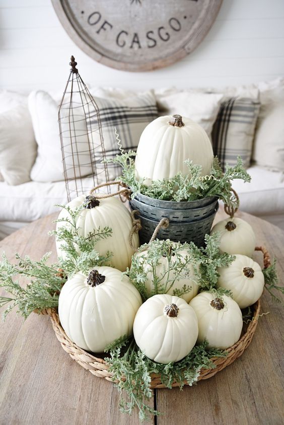 34 Chic Neutral Fall Décor Ideas You&#039;ll Like - DigsDigs
