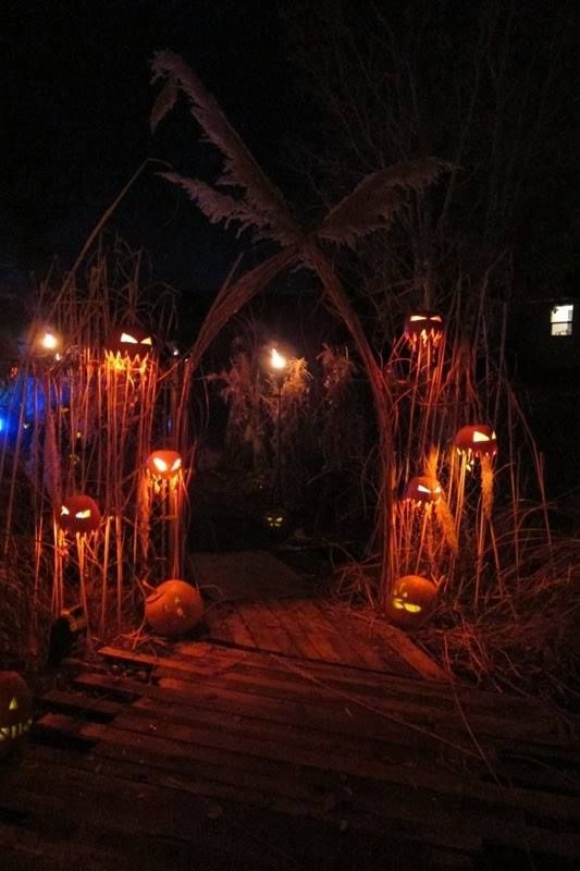 Creepy Halloween Decorations For Outside