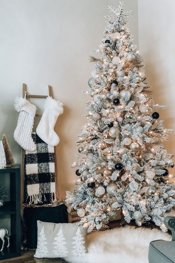 94 Best Flocked Christmas Tree Décor Ideas - DigsDigs