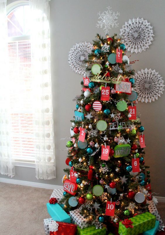 23 Whimsical Christmas Trees And Tree Décor Ideas - DigsDigs