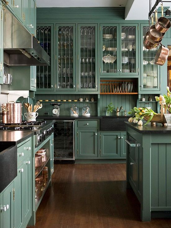 https://www.digsdigs.com/photos/2017/09/31-Victorian-style-kitchen-done-in-green-and-black-looks-refined-and-chic-though-a-bit-moody.jpg