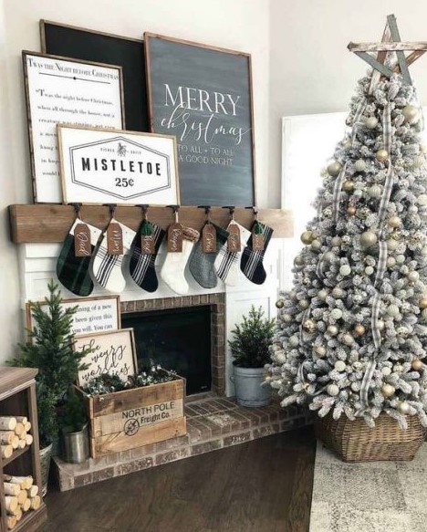 25 Cozy Buffalo Check Christmas Decor Ideas - DigsDigs