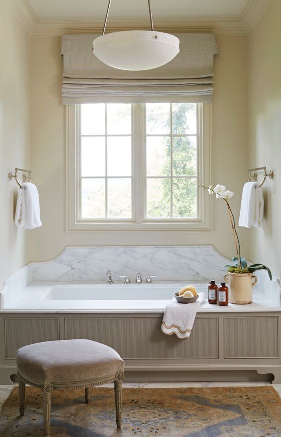 25 Chic Bathtub Backsplashes To Stand Out - DigsDigs