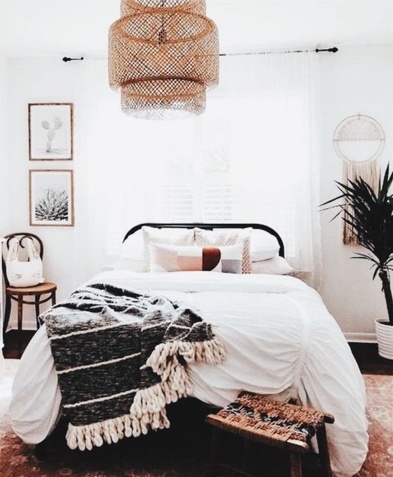 25 Easy Ways To Decorate A Boho Chic Bedroom - DigsDigs