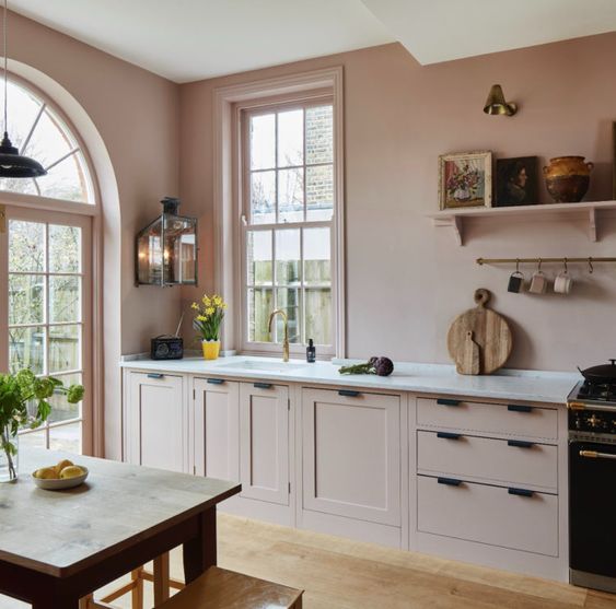 Pretty in Pink-Gorgeous in Green  Pink kitchen, Pink dishes, Pink