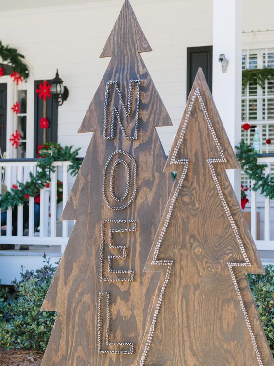Outdoor Christmas Wood Yard Decorations