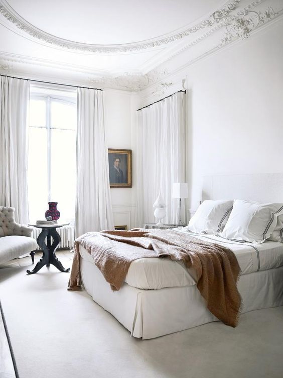 21 Chic And Inspiring Parisian Bedroom Decor Ideas - DigsDigs