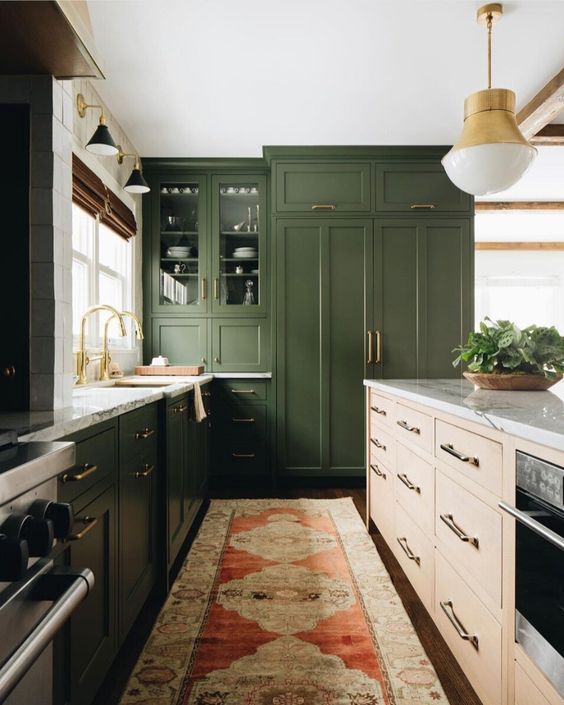 25 Green And White Kitchen Décor Ideas - DigsDigs