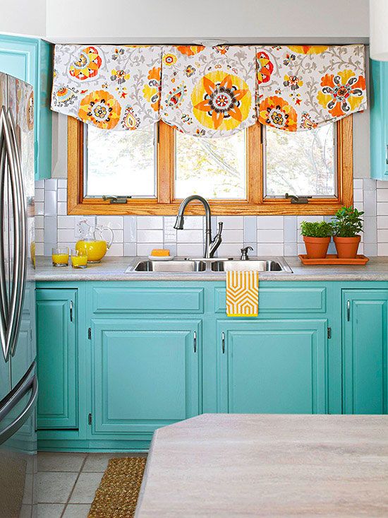 25 Catchy And Bold Blue And Yellow Kitchens - DigsDigs