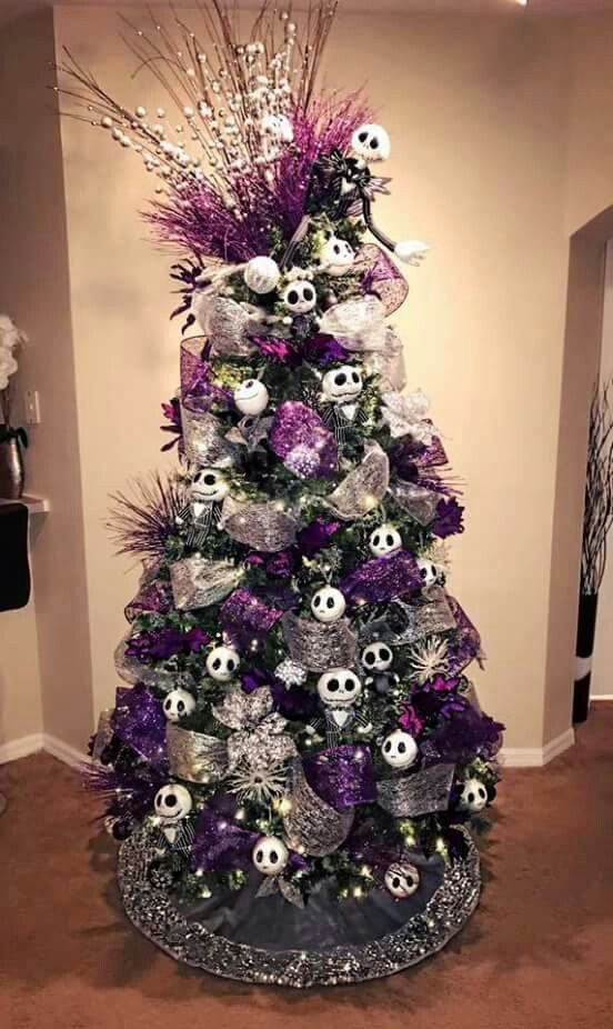 The Christmas tree, decorated with silver and purple ribbons, Jack Skellington ornaments, branches and beads, as well as shimmering decorations, makes a statement.