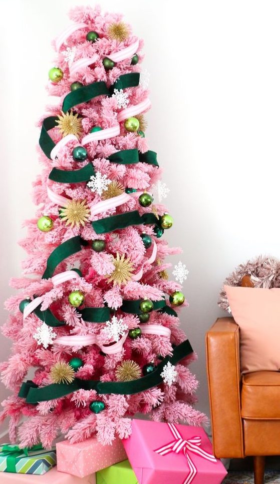 83 Glam And Fun Pink Christmas Decor Ideas - DigsDigs