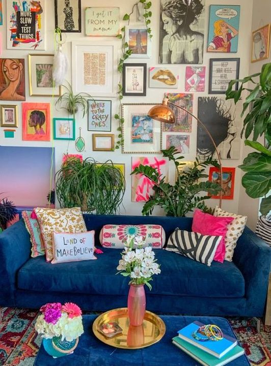 40 One-Of-A-Kind Maximalist Living Rooms - DigsDigs