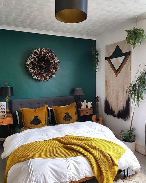 34 Beautiful And Inspiring Green Accent Walls - DigsDigs