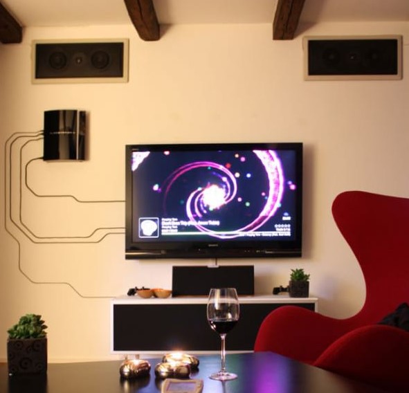 5 Brilliant Ways to Hide Wires in a Room Without Going Into the Walls