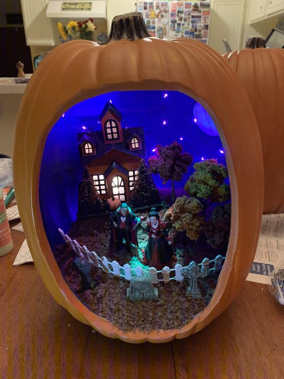 40 Whimsical And Trendy Halloween Diorama Ideas - DigsDigs