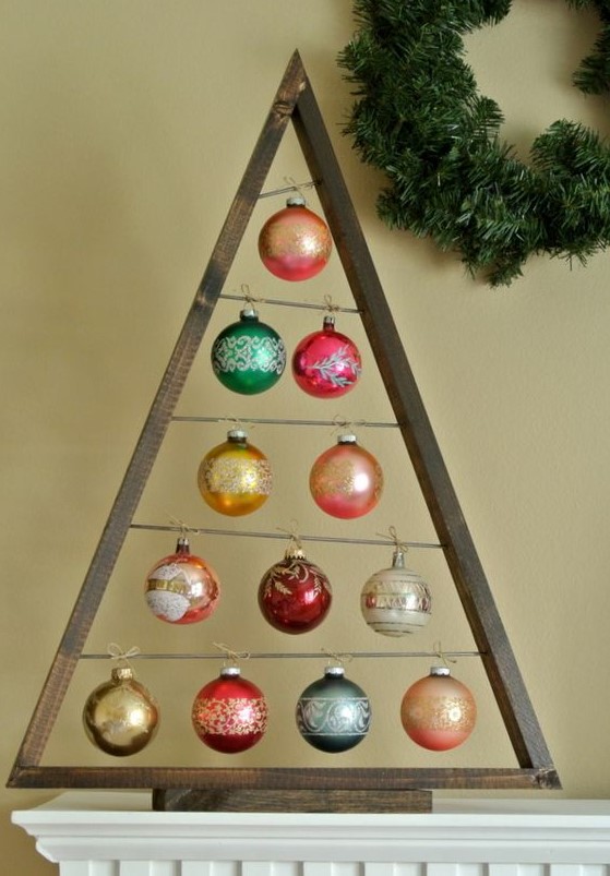 40 Unusual And Creative Frame Christmas Trees - DigsDigs