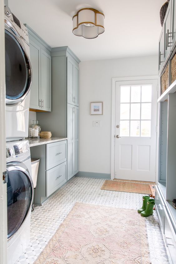 39 Cool And Smart Mudroom Laundry Ideas - DigsDigs