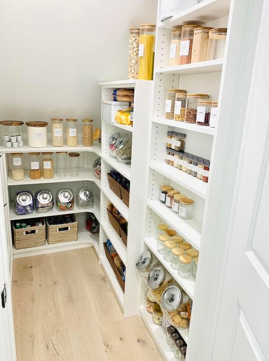Realistic SMALL pantry organization ideas! Ways to save space & be