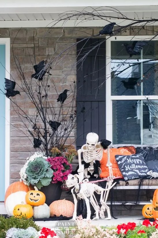 65 Classic Halloween Decor Ideas You'll Love - DigsDigs