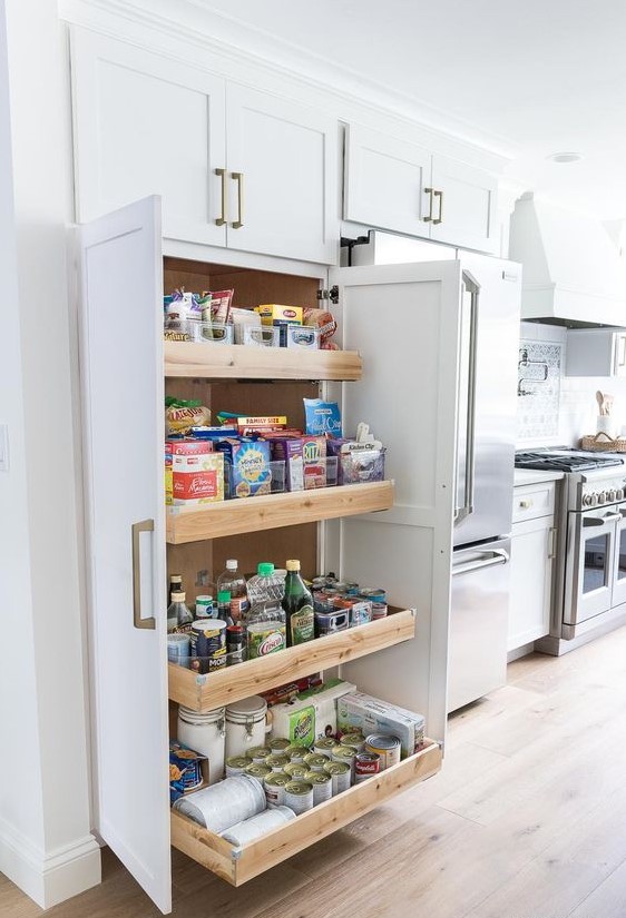 Pull Out Pantry With Storage Drawers Design Ideas