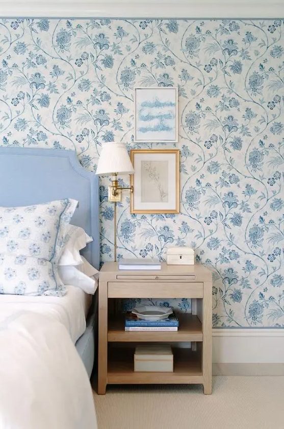 4 Bedroom Trends For 2024 And 40 Examples DigsDigs   13 A Chic Bedroom With Blue And White Chinoserie Inspired   A Blue Bed With Blue And White Bedding A Stained Nightstand And Some Artwork 