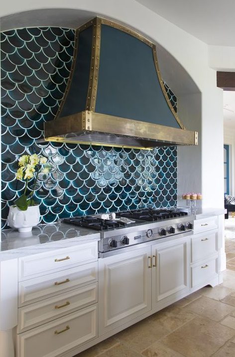 52 Eye-Catchy Kitchen Fish Scale Tile Ideas - DigsDigs