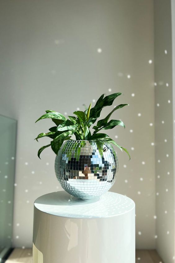 46 Shiny Disco Ball Home Decor Ideas - DigsDigs