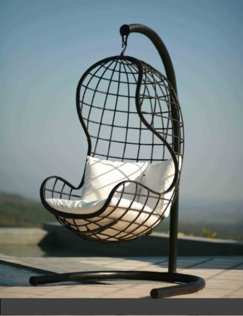 https://www.digsdigs.com/photos/awesome-outdoor-hanging-chairs-8.jpg