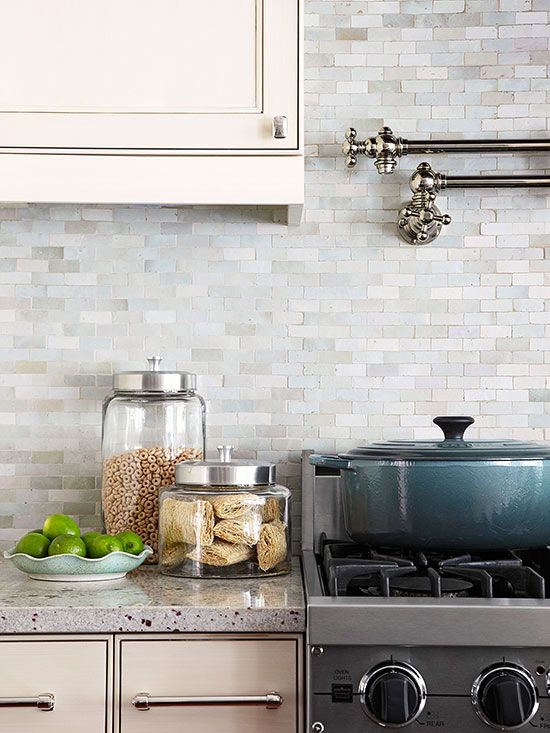 Ceramic Tiles Kitchen Backsplashes That Catch Your Eye 21 