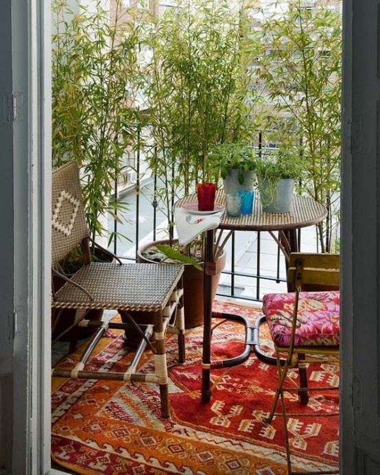 59 Beautiful Boho Chic Balcony Decor Ideas - DigsDigs