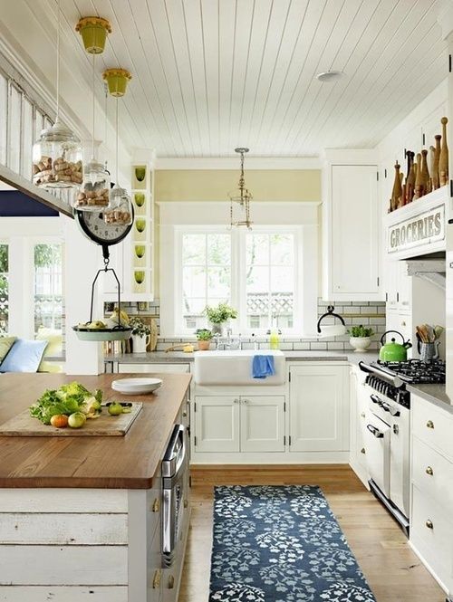 https://www.digsdigs.com/photos/cozy-and-chic-farmhouse-kitchen-decor-ideas-5.jpg