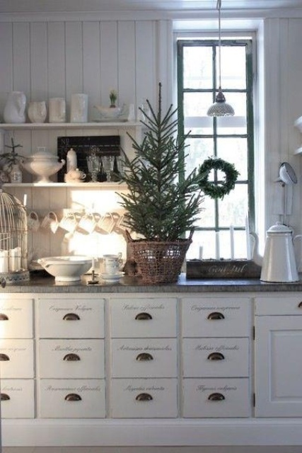 75 Cozy Christmas Kitchen Décor Ideas - DigsDigs