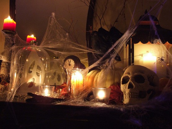 70 Great Halloween Mantel Decorating Ideas - DigsDigs