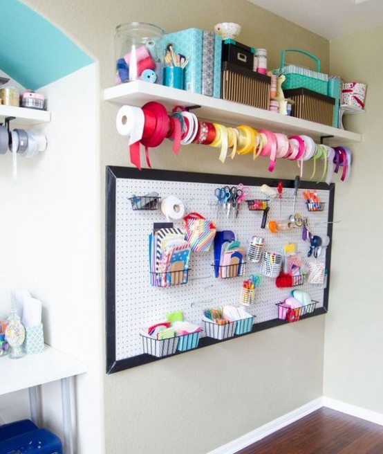 https://www.digsdigs.com/photos/ideas-to-organize-your-craft-room-in-the-best-way-38-554x656.jpg