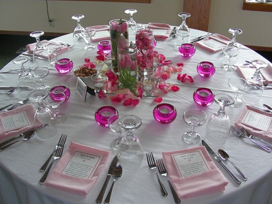 25+ Beauty Romantic Valentines Day Table Decor Ideas