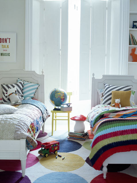 small shared kids bedroom