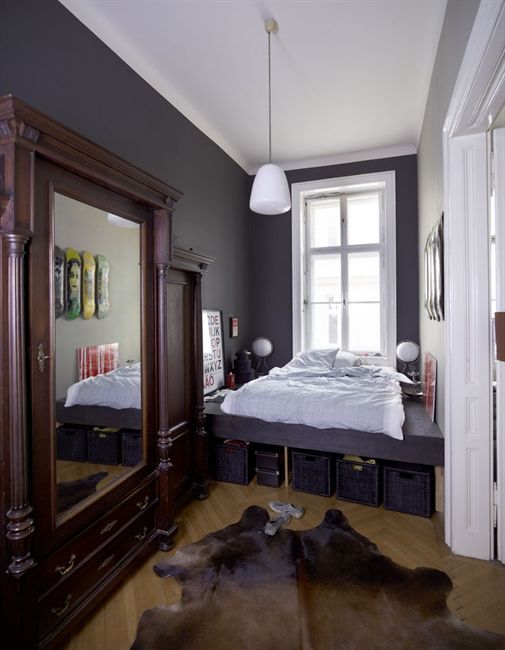 https://www.digsdigs.com/photos/smart-bedroom-storage-ideas-44.jpg