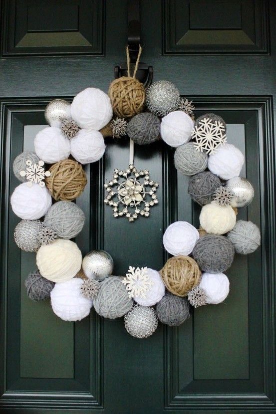 23 Décorations de porte réjouissantes pour Noël  Holiday door decorations,  Christmas door decorating contest, Diy christmas door