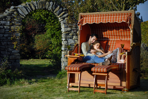 Stylish and Comfortable Garden Furniture by Cocon Center - DigsDigs