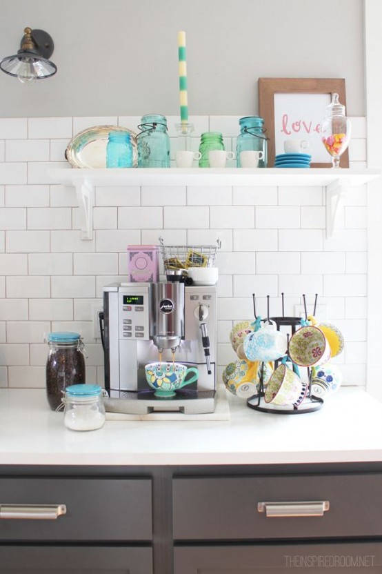 https://www.digsdigs.com/photos/stylish-home-coffee-stations-to-get-inspired-14-554x832.jpg