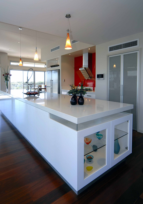 Glossy White Kitchen Design Trend - DigsDigs